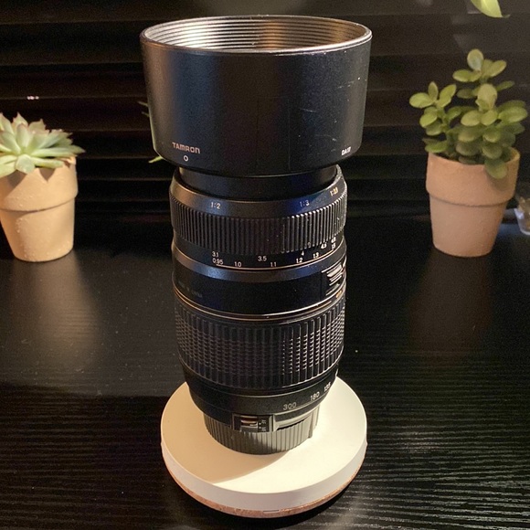 Tamron 70-300mm f4 - 5.6 w/ Macro Mode - Picture 4 of 4